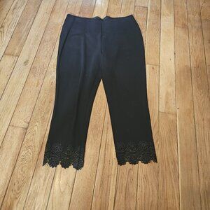 Nygard Luxe Slims Black with Ruffled Flower Bottoms Crop Leggings